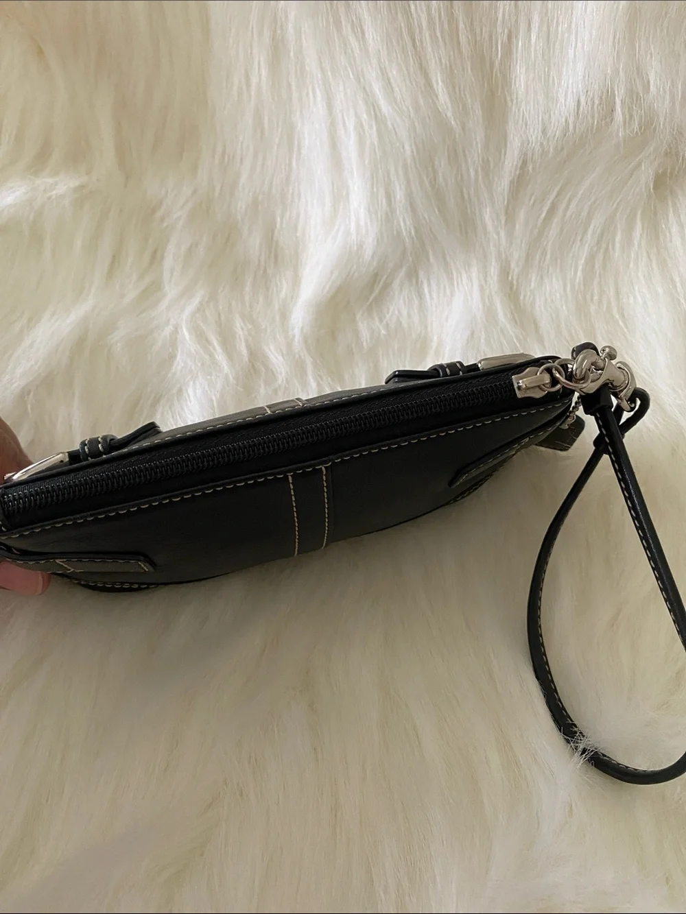 Coach compact black